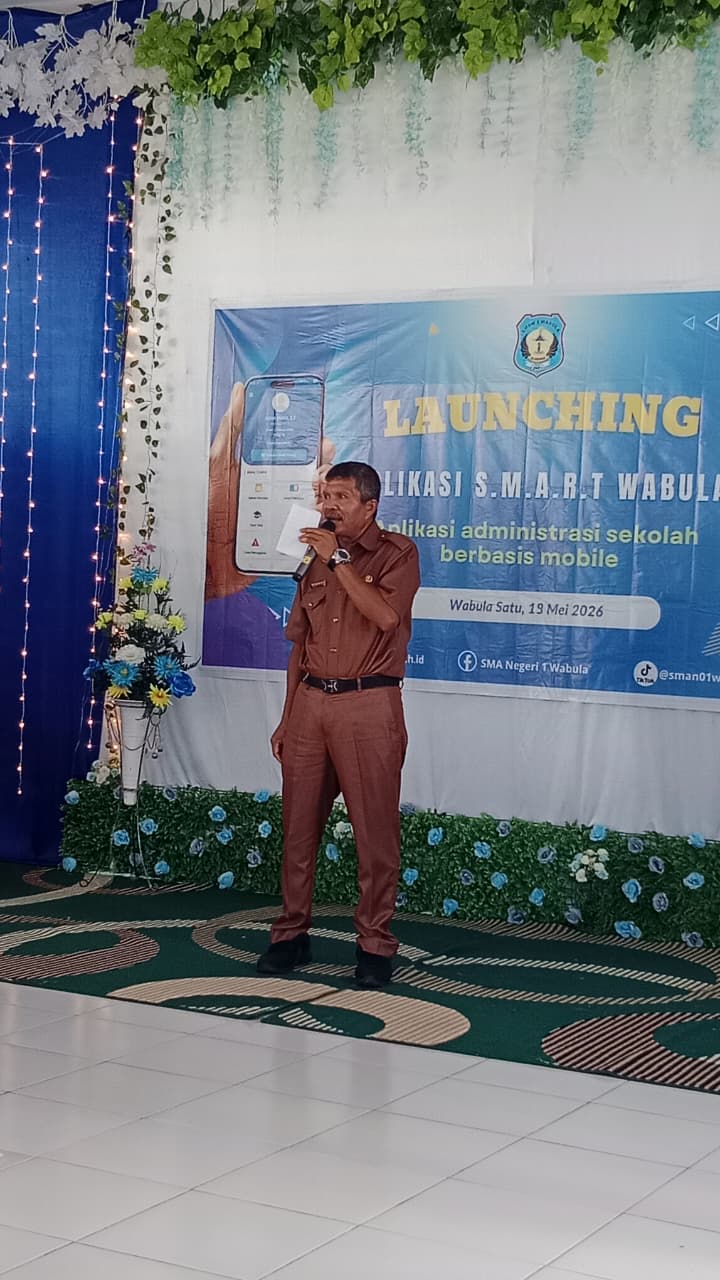 Bapak Kepala Kantor Cabang Dinas Pendidikan dan Kebudayaan Provinsi Sultra Memberikan Sambutan